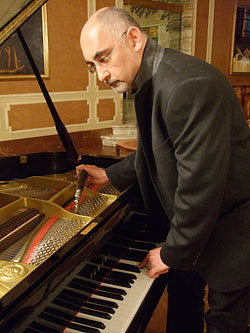 Caldo Condoluci accordatore di pianoforti